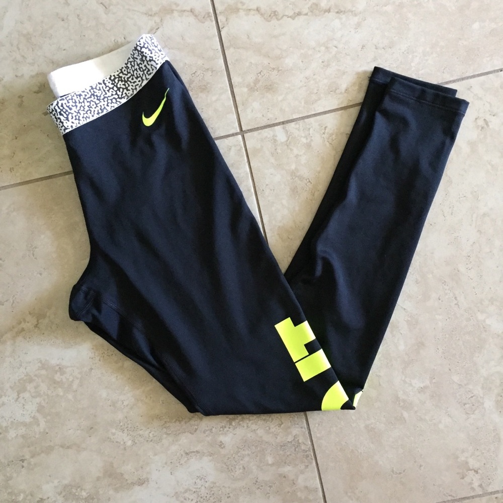 Nike “Just Do It” Winter Dri-Fit Leggings